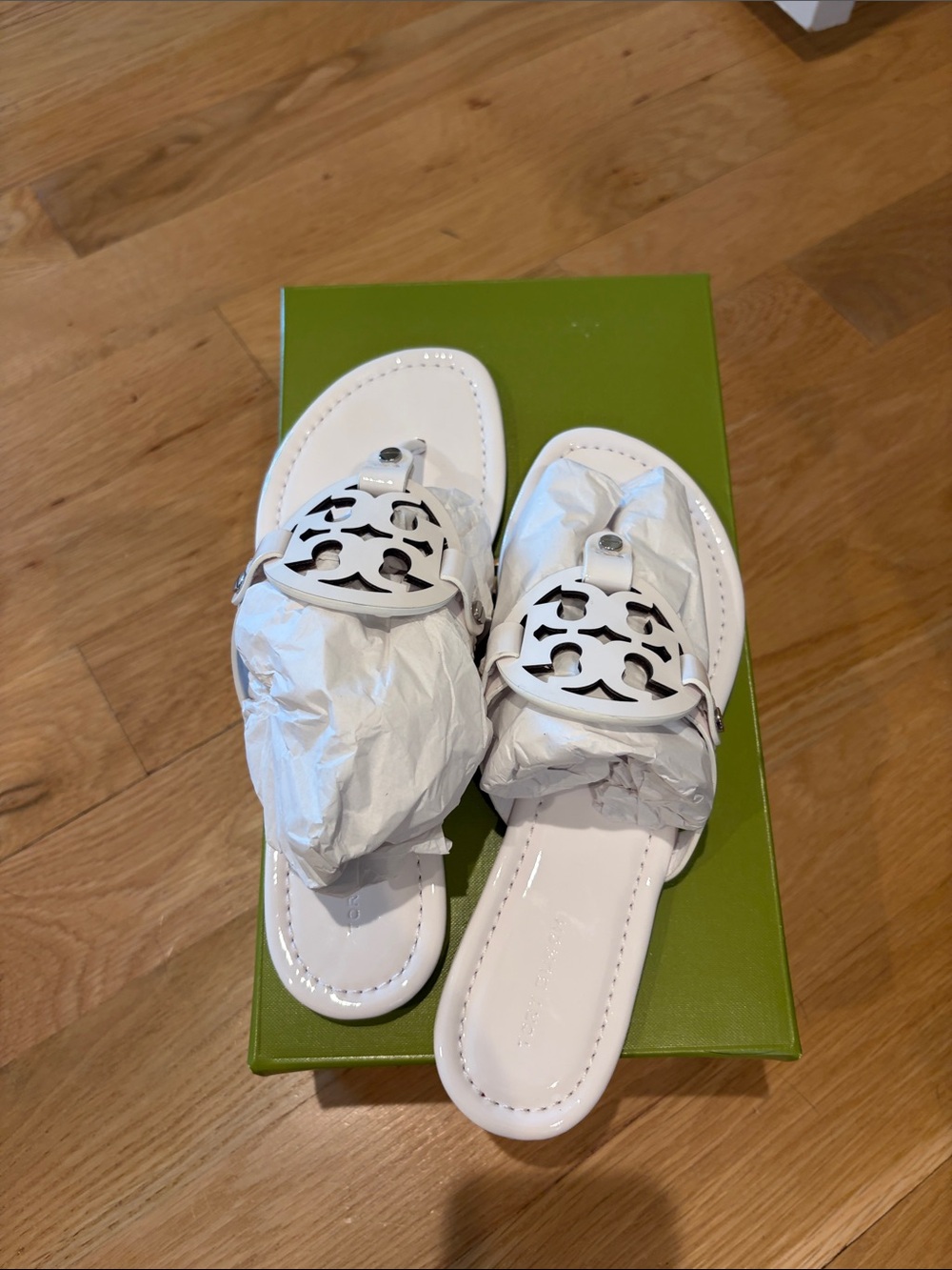 Tory Burch Optic White Miller Patent Leather Sandal Box & Dust Bag - Picture 6 of 6